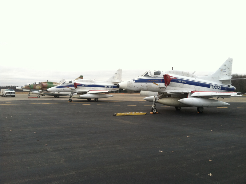 Illustration for article titled Identify these aircraft